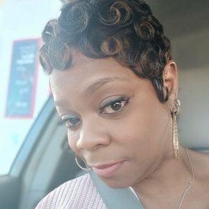 Meet your Posher, Latonya